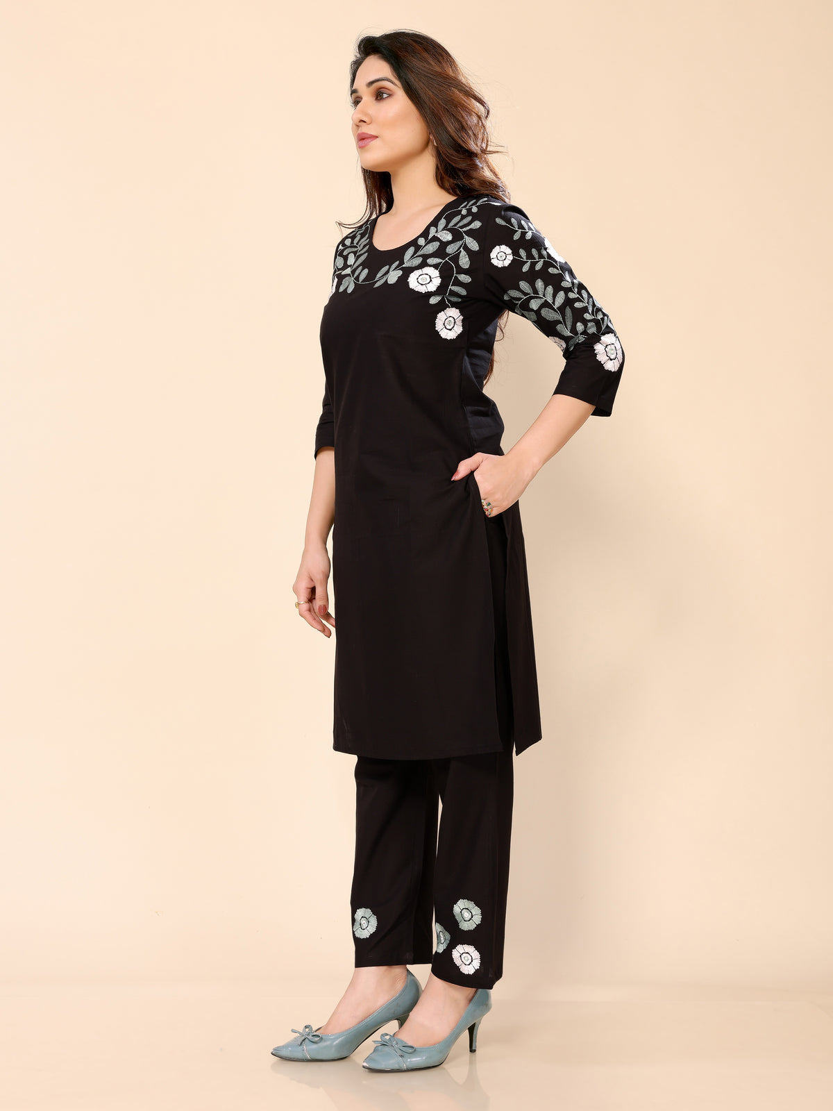 Women Floral Embroidered Thread Work Black Cotton Kurta with Trousers