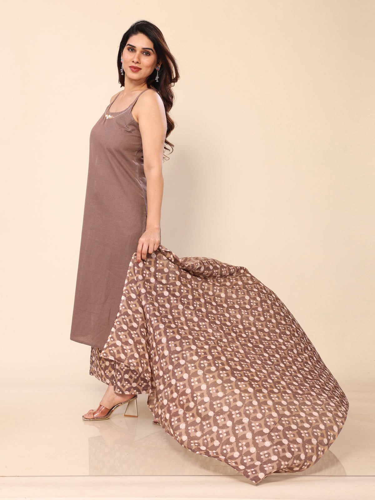 Brown Printed Sleeveless Kurta Pant & Dupatta Set