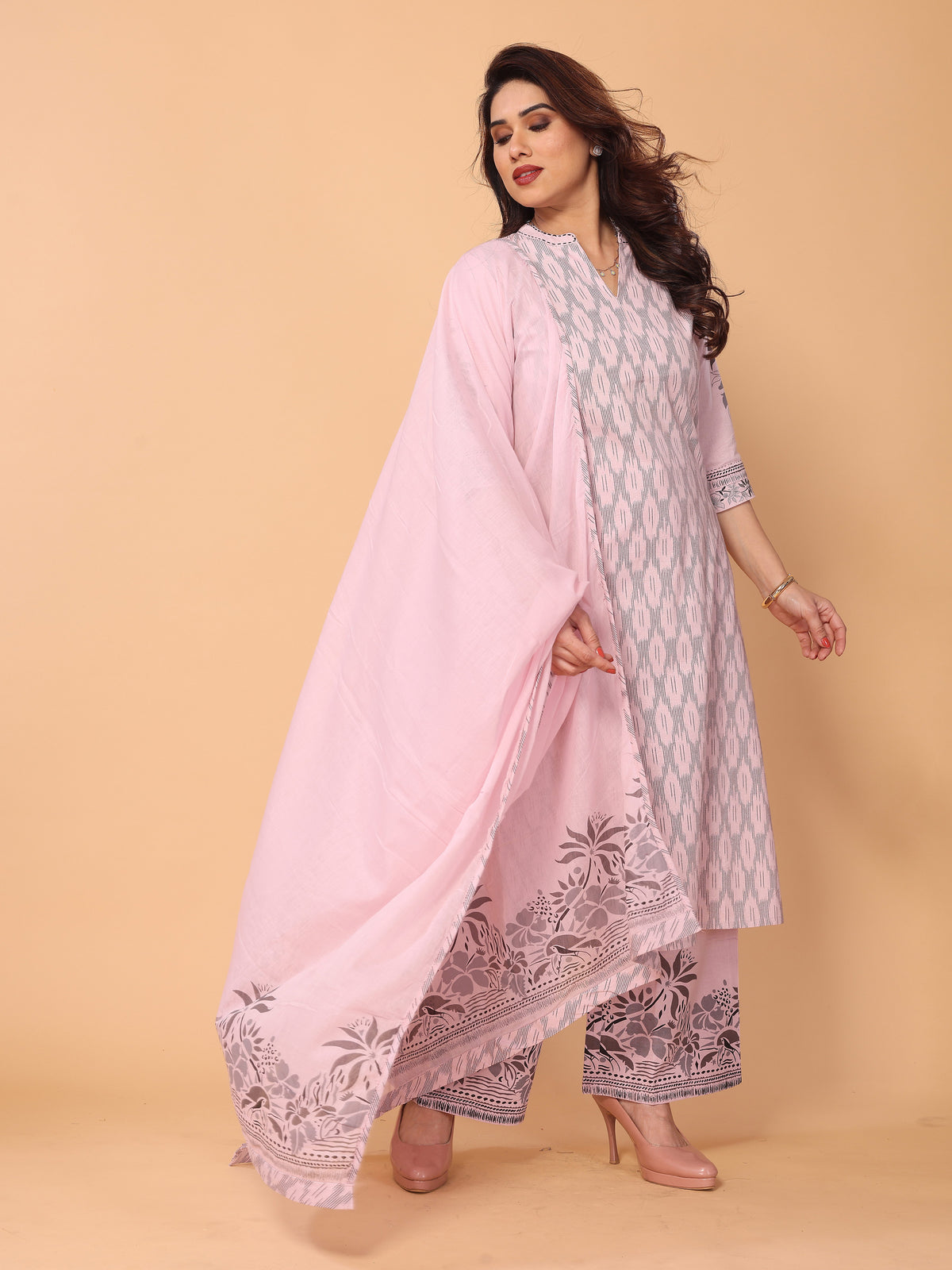 Sophisticated Pink Floral Print Cotton Kurta Palazzo Set for Women
