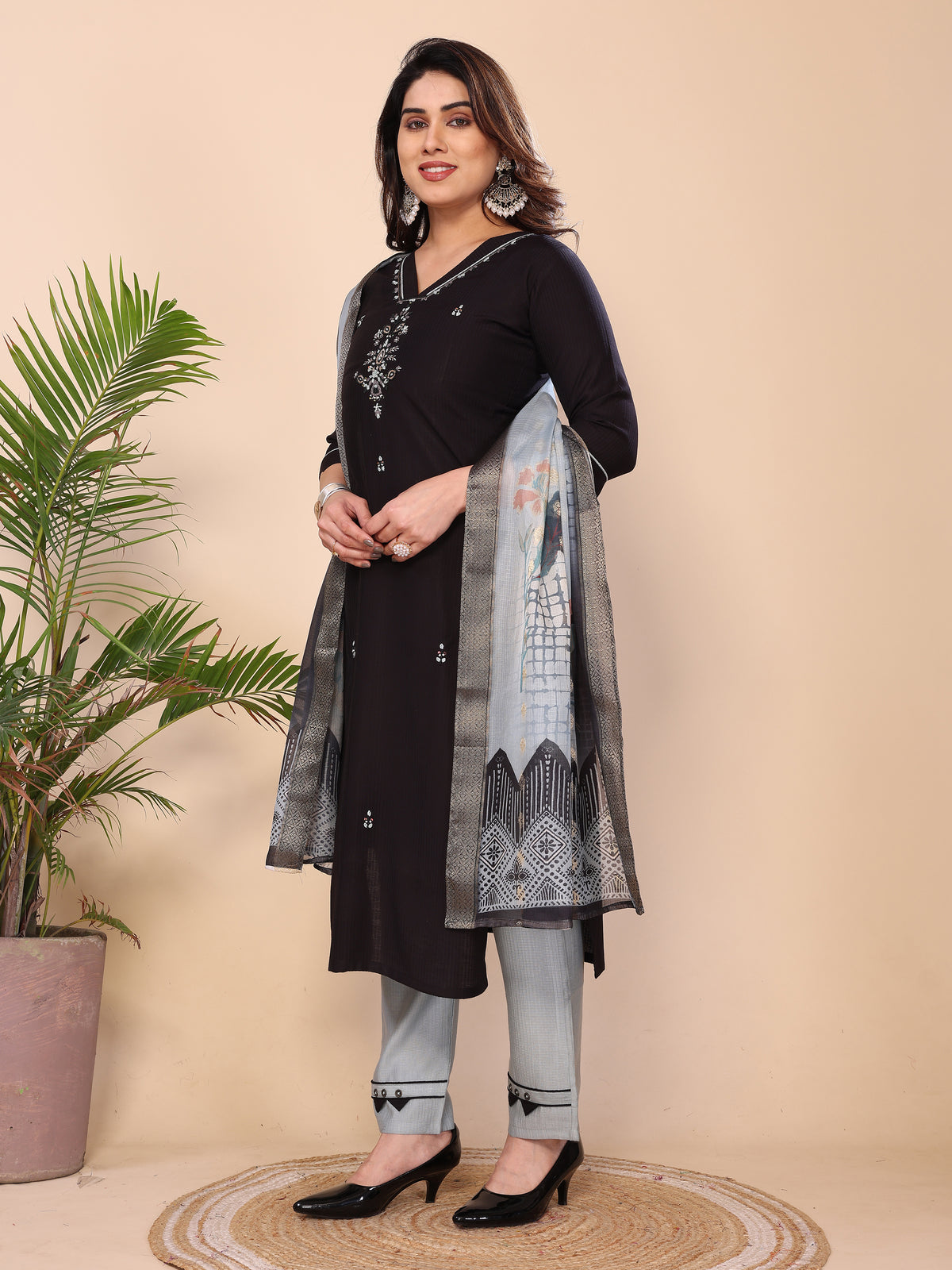BLACK KURTA SET WITH ORGANZA DUPATTA