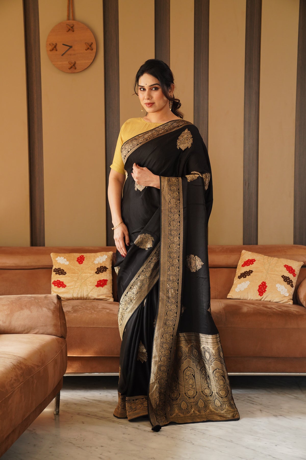 Rishika Premium Designer Saree – Elegant Contrast Border Collection