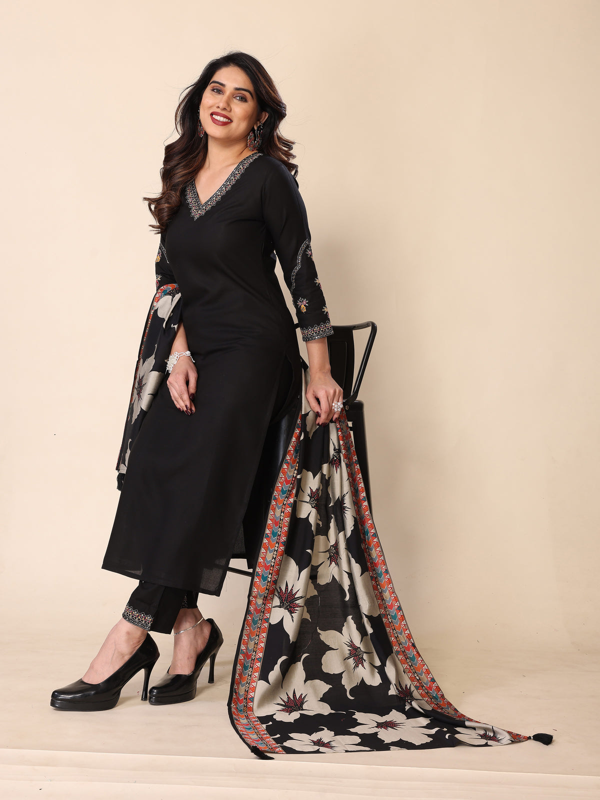Black Zari Embroidery Cotton Kurta Pant Set with Dupatta – Sophisticated & Comfortable