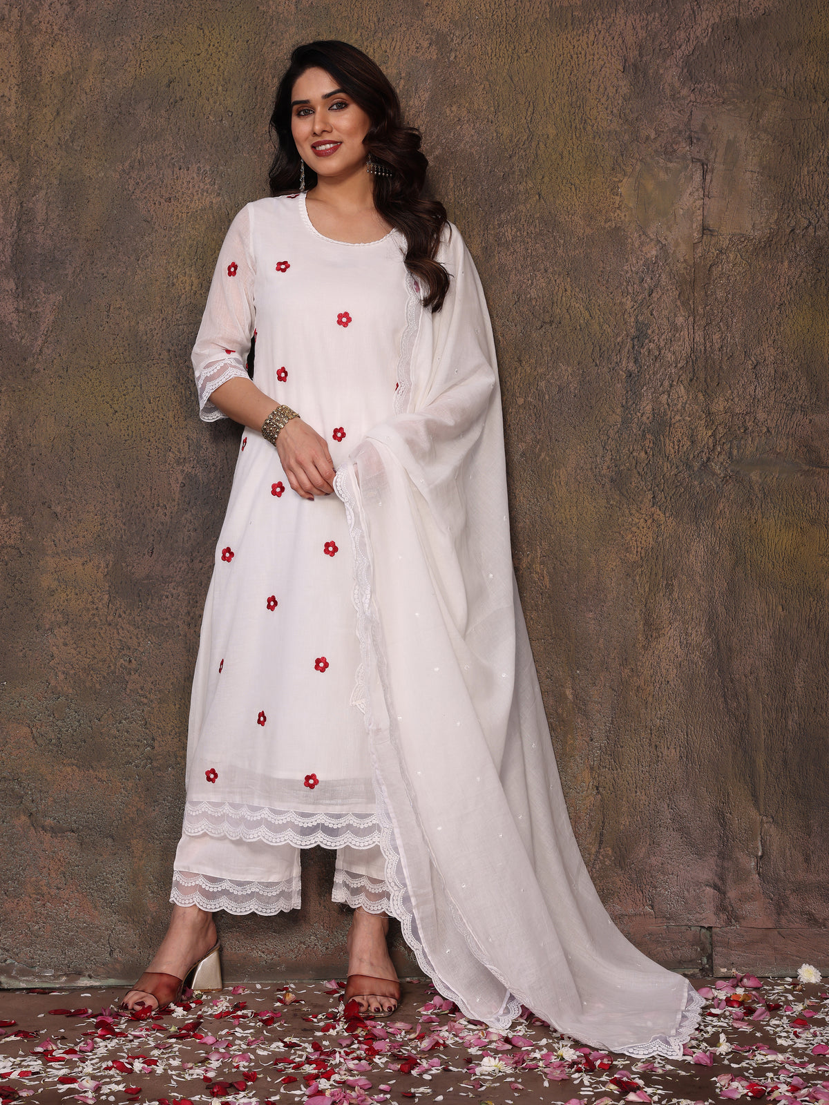 White Floral Embroidered Straight Kurta Pant & Dupatta Set