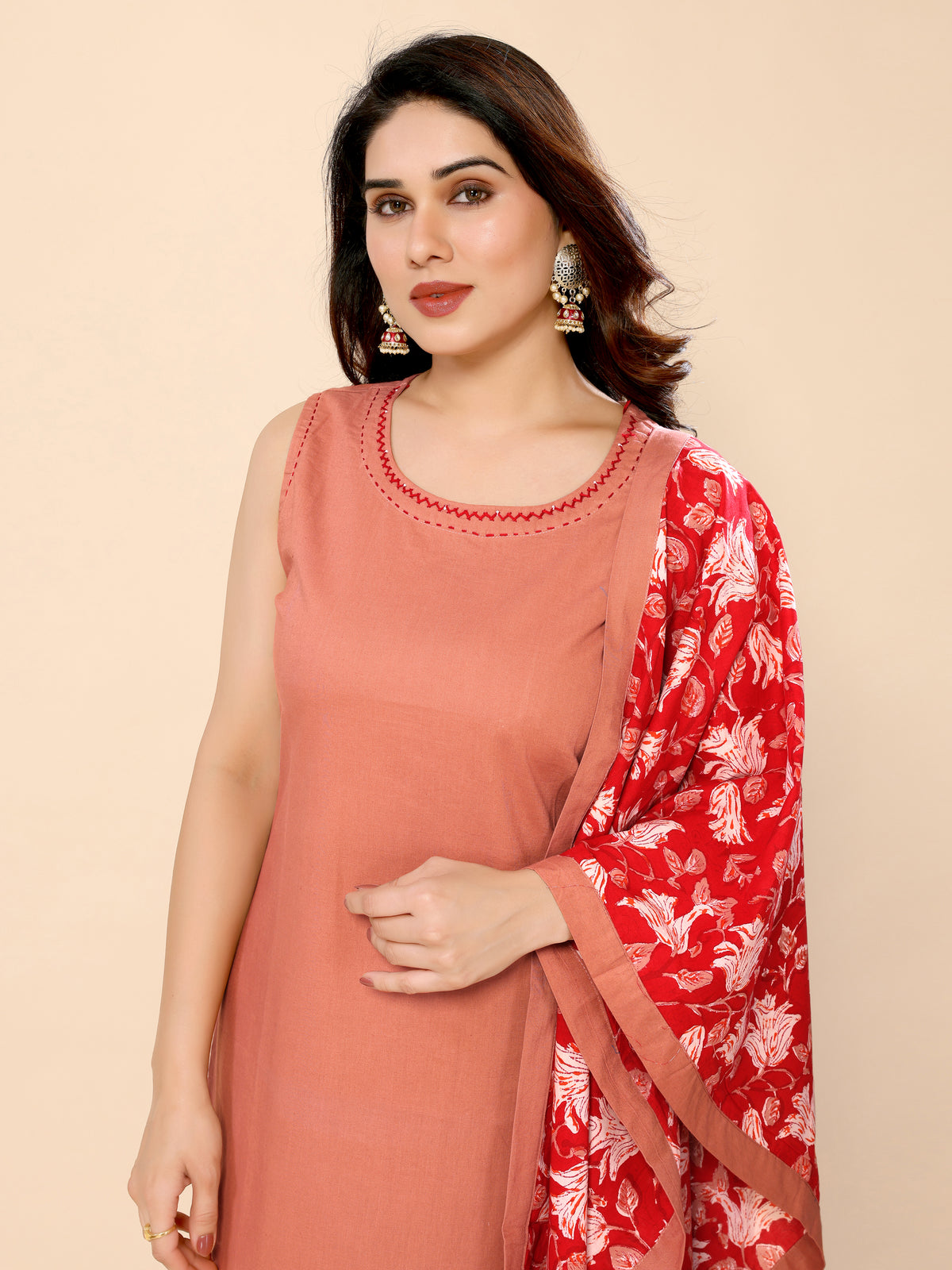 Peach & Red Floral Printed Sleeveless Kurta Pant & Dupatta Set