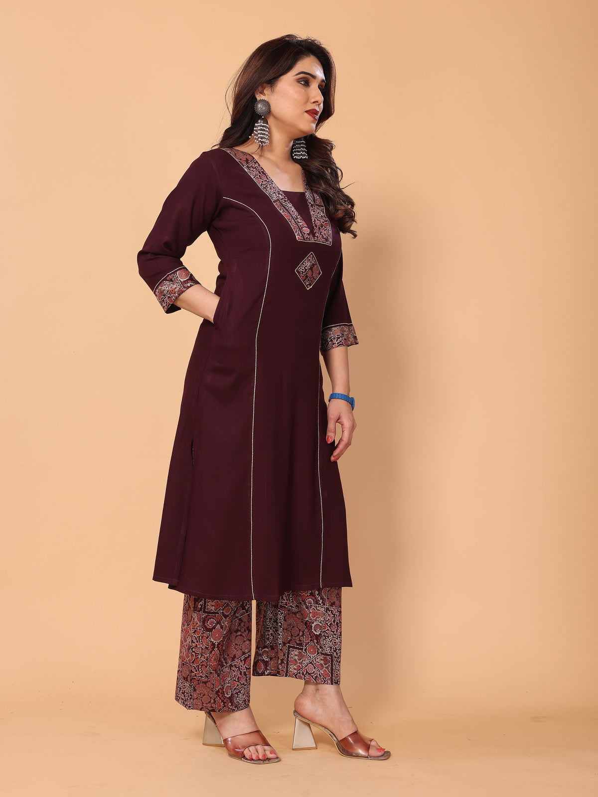 Elegant Magenta V Neck Foil Print Kurta Palazzo Set for Women