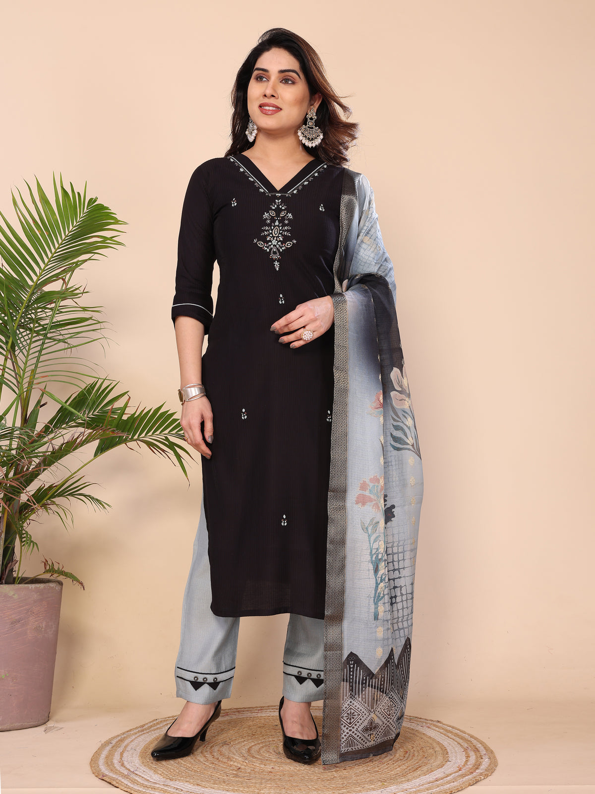 BLACK KURTA SET WITH ORGANZA DUPATTA