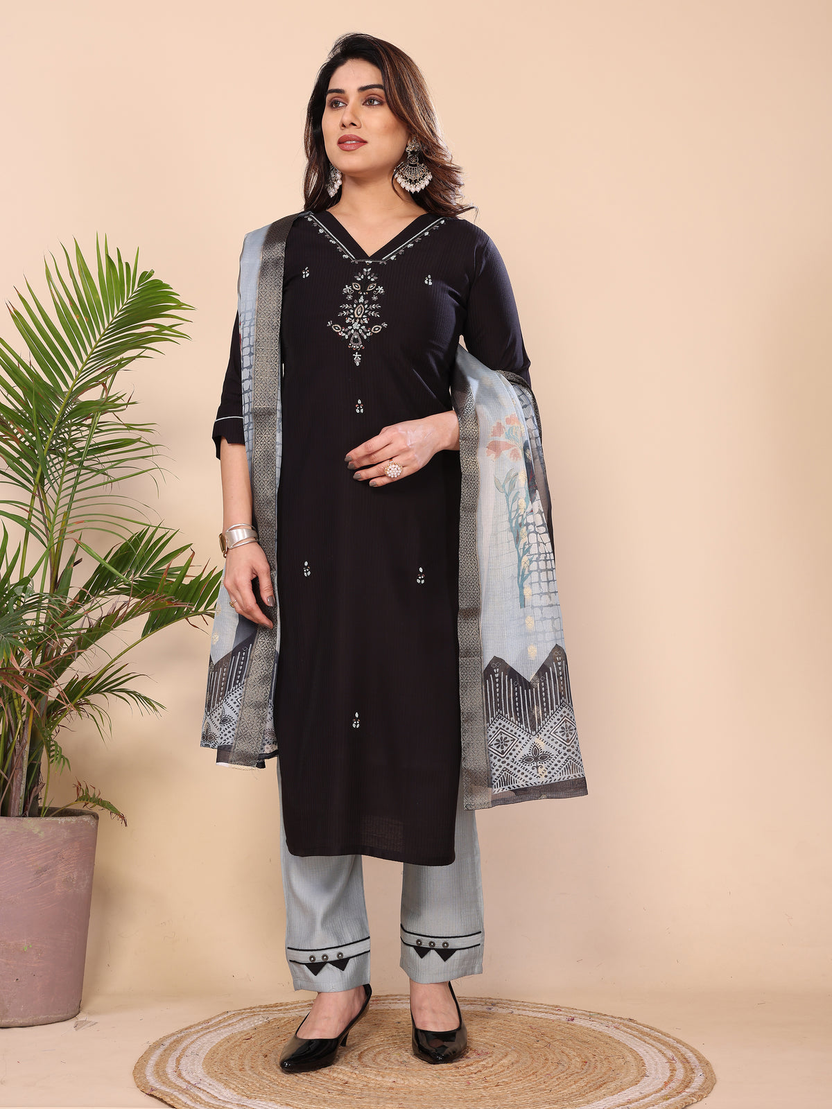 BLACK KURTA SET WITH ORGANZA DUPATTA